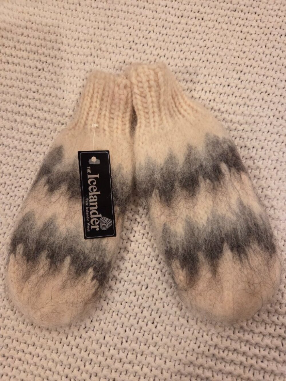 Icelandic Mittens NWT